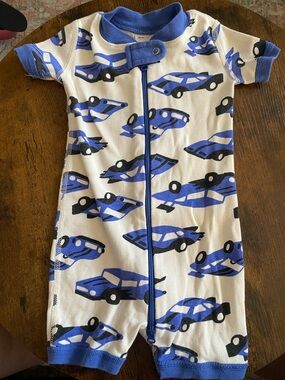 Hanna Andersson Car Baby Zip-Up Onesie!